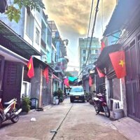 Nhà mới rất đẹp 1 trệt 2 lầu 4mx15m đường 5m tân thới hiệp 14 ngay metro