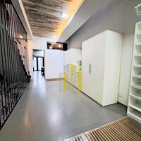 Nhà Phố Thiết Kế Mở , Đủ Nội Thất Sân Xe Hơi 4 Phòng . Giá 30 Triệu