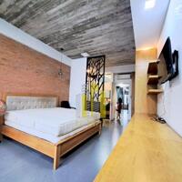 Nhà Phố Thiết Kế Mở , Đủ Nội Thất Sân Xe Hơi 4 Phòng . Giá 30 Triệu