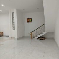 Cho thuê nhà mặt tiền đường 30/4, gần ngã 3 quang trung