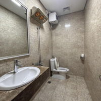Bán Căn Hộ Chung Cư Đường Dương Đình Nghệ, Yên Hòa, Cầu Giấy, Hà Nội, 105M². Giá Chào 6.3 Tỷ
