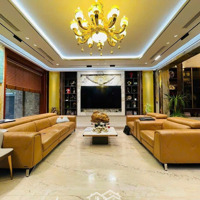 Bán Biệt Thự Phố Chùa Láng, 152M2,Mặt Tiền8M, Gara Ô Tô, Nội Thất Tiền Tỷ, Kinh Doanh, Giá Chỉ 41.5 Tỷ