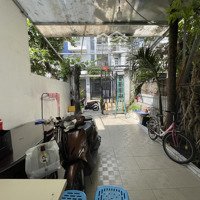 Cho Thuê Nhà Nguyên Căn Có Sân Để Xe Hơi, 2 Phòng Ngủ 2 Toilet. Liên Hệ 0962117771
