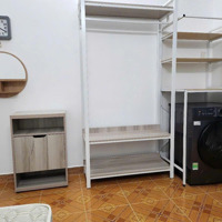 Chdv Đường 3/2, Quận 10: 20M2,Nội Thất 5.5 Triệu/Tháng.