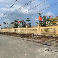 -Bán Đất Tặng Nhà Cấp 4 Gần Khu Công Nghiệp, Tiềm Năng Đầu Tư
-Diện Tích: 116M, Mặt Tiền R