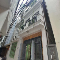 Nhà Gần Phố - Trần Thái Tông - Nhà Thoáng Sáng - Ngõ 3 Gác - 40M2.