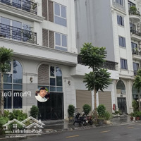 Siêu Hiếm!Bán Đất Gia Thượng, View Hồ Ao Lão,Diện Tíchto,Mặt Tiềnrộng, Vỉa Hè 3 Làn Xe, Xây Tòa Nhà/Biệt Thự
