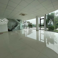 Cho Thuê Văn Phòng Lô Góc Đẹp, Đường Rộng, 80M2/Tầng, Sàn Thông Tại Khu Dịch Vụ Vạn Phúc