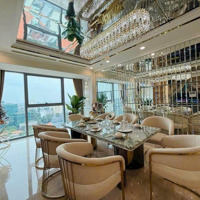 Chính Chủ Bán Căn Penthouse Tại Dự Án Vincom Center, Quận 1Diện Tích205M2, 4 Phòng Ngủgiá Bán 52Tỷ, Sổ Đỏ Vĩnh Viễn