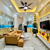 Bán Nhà Cổ Nhuế 4 Tầng - Sẵn Ở - Ngõ Nông Gần Phố Chỉ Hơn 5 Tỷ