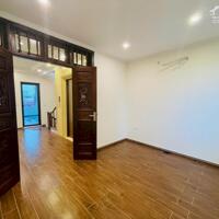 Hiếm! Nhà cực đẹp 55m2x8T thang máy. Cách phố 10m - PCCC, cạnh TTTM Lotte, Vincom phố Linh Lang, Ba Đình.