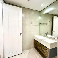 Cần Bán Căn Hộ 3 Phòng Ngủsiêu Rộng P11 Tầng 31, View Bắc, Cửa Nam - 119M2