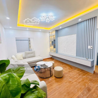 Bán Gấp Nhà Tập Thể Tầng 3 Ngay Phố Trường Chinh- 50M- 2 Ngủ- Full Đồ Ở Ngay- Chỉ 2,75 Tỷ