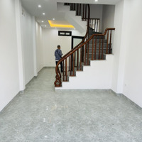 Bán Căn Nhà 43M2 Với 4 Phòng Ngủ, Tại Tiền Yên, Hoài Đức