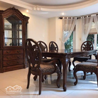 Bán Biệt Thự View Sông - Đ.trường Sa Ngay Quận 1 -Diện Tích10X18 Hầm 4 Tầng - Giá Bán 42Tỷ.