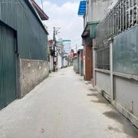 Cần bán 79m2 nhà 3 tầng ngõ 28 Phố Võ Trung, Phúc Lợi. Đường rộng ô tô 7 chỗ ra vào thoải mái