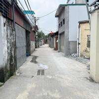 Cần bán 79m2 nhà 3 tầng ngõ 28 Phố Võ Trung, Phúc Lợi. Đường rộng ô tô 7 chỗ ra vào thoải mái