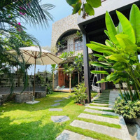 Bán Villa 2 Tầng Siêu Đẹp 200M2 Trung Tâm Phố Cổ Hội An, Hồ Bơi - Dòng Tiền 1,3 Tỷ/Năm Chỉ 11,X Tỷ