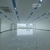 Cho Thuê Nhà Mặt Phố Nguyễn Bá Khoản Làm Văn Phòng Siêu Đẹp Với Lô Góc Dài 20M Sàn Cực Rộng Thông