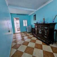Bán nhà ngõ 221 phố Tôn Đức Thắng quận Đống Đa ngõ trước nhà rộng ô tô đỗ cửa gần phố.