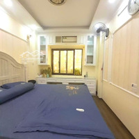 Chính Chủ Cần Cho Thuê Nhà Riêng 30M2 5 Tầng 3 Ngủ Tại Đống Đa, Hà Nội