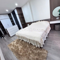 Chính Chủ Bán Căn Nhà Ngõ 34 Phố Hoàng Cầu 40M Nhà 5 Tầng 11,9 Tỷ Oto Vào Nhà