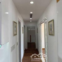 Diện Tích: 82M², Bao Gồm 3Ngủ, 2 Vệ Sinh, Phòng Khách Và Bếp, Căn Góc. Tell 0934288822