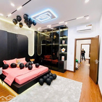 Bán Nhà Phố Đại La - Quận Hai Bà Trưng - 58M2 - Giá Hơn 9 Tỷ - Cách Phố 15M - Nội Thất Tiền Tỷ