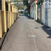 Bán nhà 80m 4t, Hoàng Quốc Việt, Cầu Giấy, ngõ ôtô, ở yên tĩnh, 19.6 tỷ