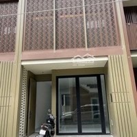 Chính Chủ Muốn Sang Nhượng Hoặc Cho Thuê Căn Nhà Phố Thương Mại Mặt Tiền Đường Sầm Uất Nhất Dự Án