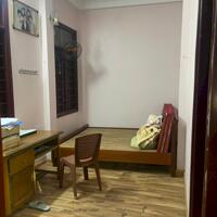 Cho Thuê Nhà Mặt Phố 16 Trường Thi, 30 Triệu, 200M2, 6 Phòng Ngủ+ 3 Vệ Sinh Đẹp, Nhiều Tiện Ích