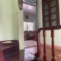 Cho Thuê Nhà Mặt Phố 16 Trường Thi, 30 Triệu, 200M2, 6 Phòng Ngủ+ 3 Vệ Sinh Đẹp, Nhiều Tiện Ích