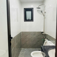 Bán Nhà Phố Dương Quảng Hàm 6 Tầng Thang Máy Mới Tinh, 38M2, Mặt Tiền Rộng 7.6M, Đẹp Long Lanh