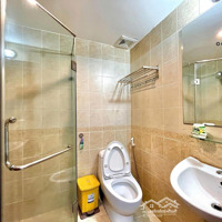 Phòng 30M2 Cửa Sổ Y Hình Ngay Sân Bay Tân Sơn Nhất, Quận Tân Bình