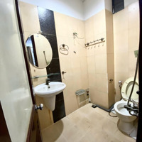 Phòng Giá Rẻ 30M2 Cộng Hòa Chân Cầu Hoàng Hoa Thám, Quận Tân Bình