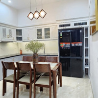 Bán Nhà Trung Tâm Thạch Bàn Ô Tô Đỗ Cổng - 50 Ra Hồ Điều Hoà - 200 M Trường Học Các Cấpdiện Tích42 M
