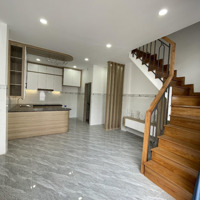 Chỉ Nhỉnh 2 Tỷ - Nhà 2 Tầng , 2 Phòng Ngủ , 2 Tolet , Hẻm Xe Hơi Thông - Hiệp Thành - Q12
