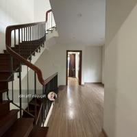 Duy Nhất! Cho Thuê Biệt Thự 130M2 Full Đồ Giá Rẻ Nhất Thị Trường Chỉ 19 Triệu/Tháng