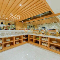 Siêu Phẩm Khách Sạn Hà Bổng, Sát Biển Mỹ Khê. Dòng Tiền Gần 8Tỉ/Năm.diện Tích225M, Ngang 9M. Giá 105 Tỉ