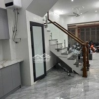 Cho Thuê Nhà Trần Quốc Hoàn, 45M2, 4 Tầng, Nhà Mới, 22 Triệu