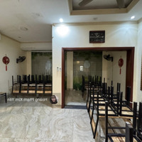 P.cát Linh! Mặt Phố Sầm Uất, Kinh Doanh Đỉnh Cao, 2 Thoáng, Vỉa Hè 2,5M, Ô Chờ Thang Máy, Gara 7Chỗ