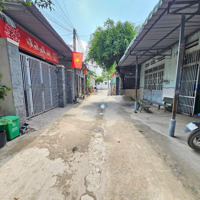 Bán Nhà Lầu Sát Làng Đại Học Dĩ An Đường Ô Tô, Hoàn Công, Sân Xe Hơi, Giá Chỉ 4.6 Tỷ
