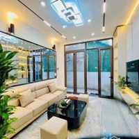 Nhà Đẹp Full Nội Thất Gần Phố Không Thiếu Thứ Gì 36 M2 - 4 Tầng, 4 Phòng Ngủ, 36 M2, Chỉ 6.5 Tỷ