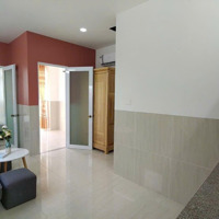 Cho Thuê 1 Phòng Ngủ Full Nội Thất Ngay Mặt Tiền Lê Văn Linh, Quận 4, Gần Đại Học Luật
