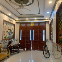 Bán Nhà Đúc 3 Tấm, 3 Phòng Ngủ, Full Nội Thất, Kdc Gần Ngã Tư Miếu Ông Cù P.bình Chuẩn, Tp.thuận An