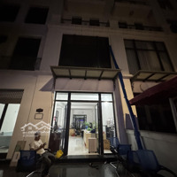 Bán Np 23,7 Tỷ Btp - Khu Manhattan 126M2 - Htcb Tầng Trệt - Vị Trí Đẹp