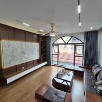 Bán nhà mặt ngõ otoo, view sông, 32m2, 5 tầng, đẹp nhất Long Biên