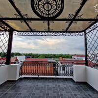 Bán nhà mặt ngõ otoo, view sông, 32m2, 5 tầng, đẹp nhất Long Biên