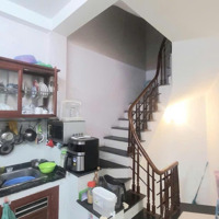 Bán Nhà - Hoàng Hoa Thám - Ba Đình - Gần Phố - Ngõ Thông Thoáng - Về Ở Ngay