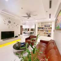 Cho Thuê Căn Góc 4 Phòng Ngủ 4 Vệ Sinh160M2 Giá Bán 50 Triệu/Th Tòa Landmark1 Vị Trí Đẹp Nhất Vinhomes Central Park.